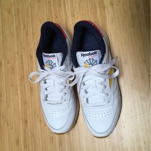 Reebok Classic leather sneakers size 7